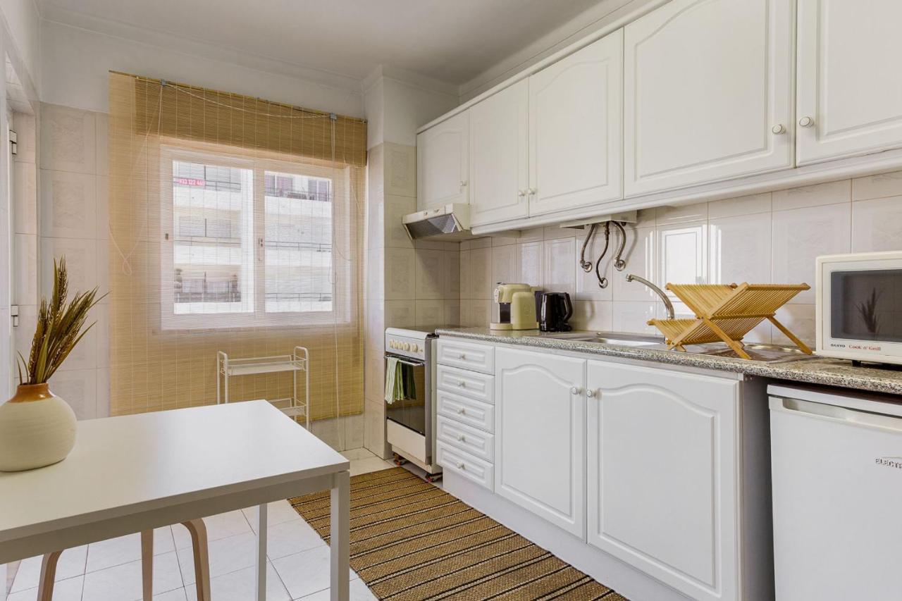 1Br Infante Flat In Quarteira By Lovelystay Exteriör bild